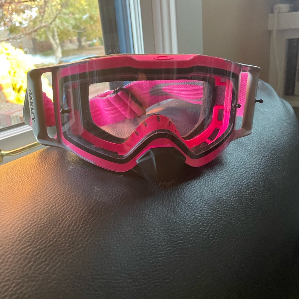 Oakley 22/23 low vision goggles